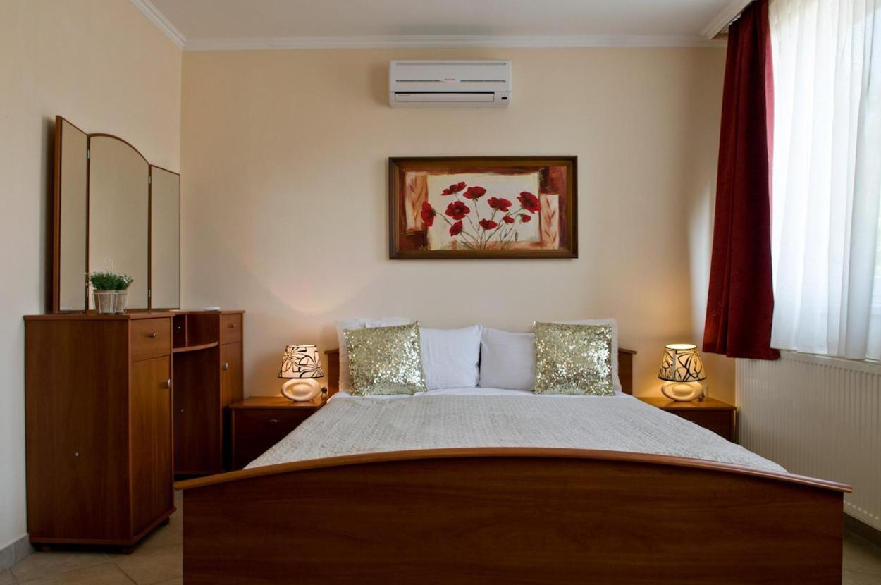 Holiday In Gyula Ngoại thất bức ảnh